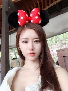 魔性美女主播,魔性美女主播的吸睛魅力揭秘